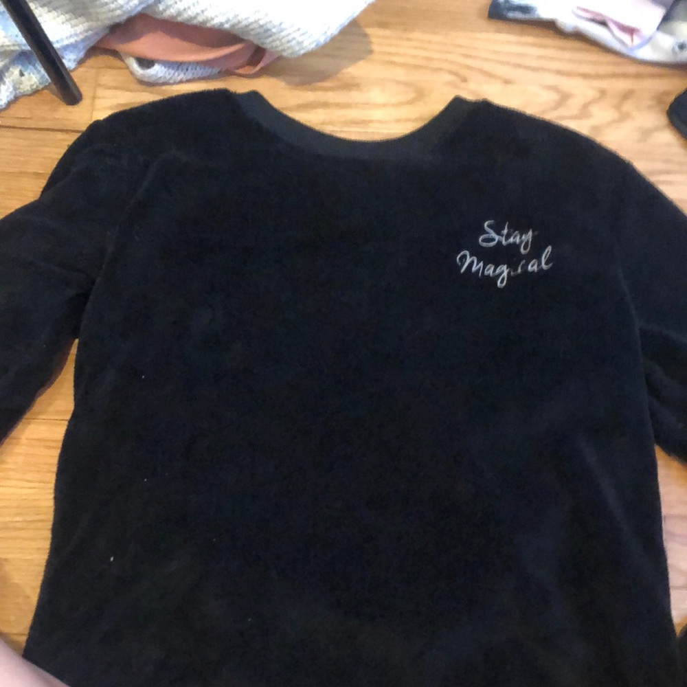 kids black crew neck!!